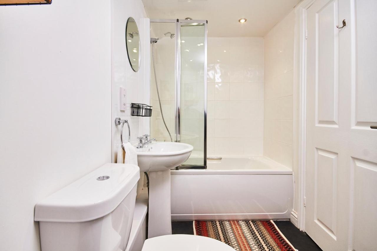 Newcastle Treasure - Sleeps 4 - Lower Ground Floor 外观 照片